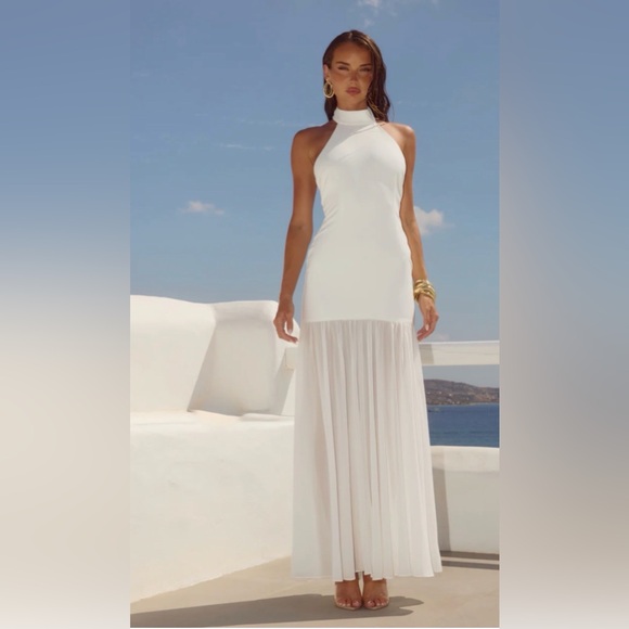 Runaway The Label Dresses & Skirts - Runaway The Label Yazmin Halter Maxi Dress  | Off- White | Medium